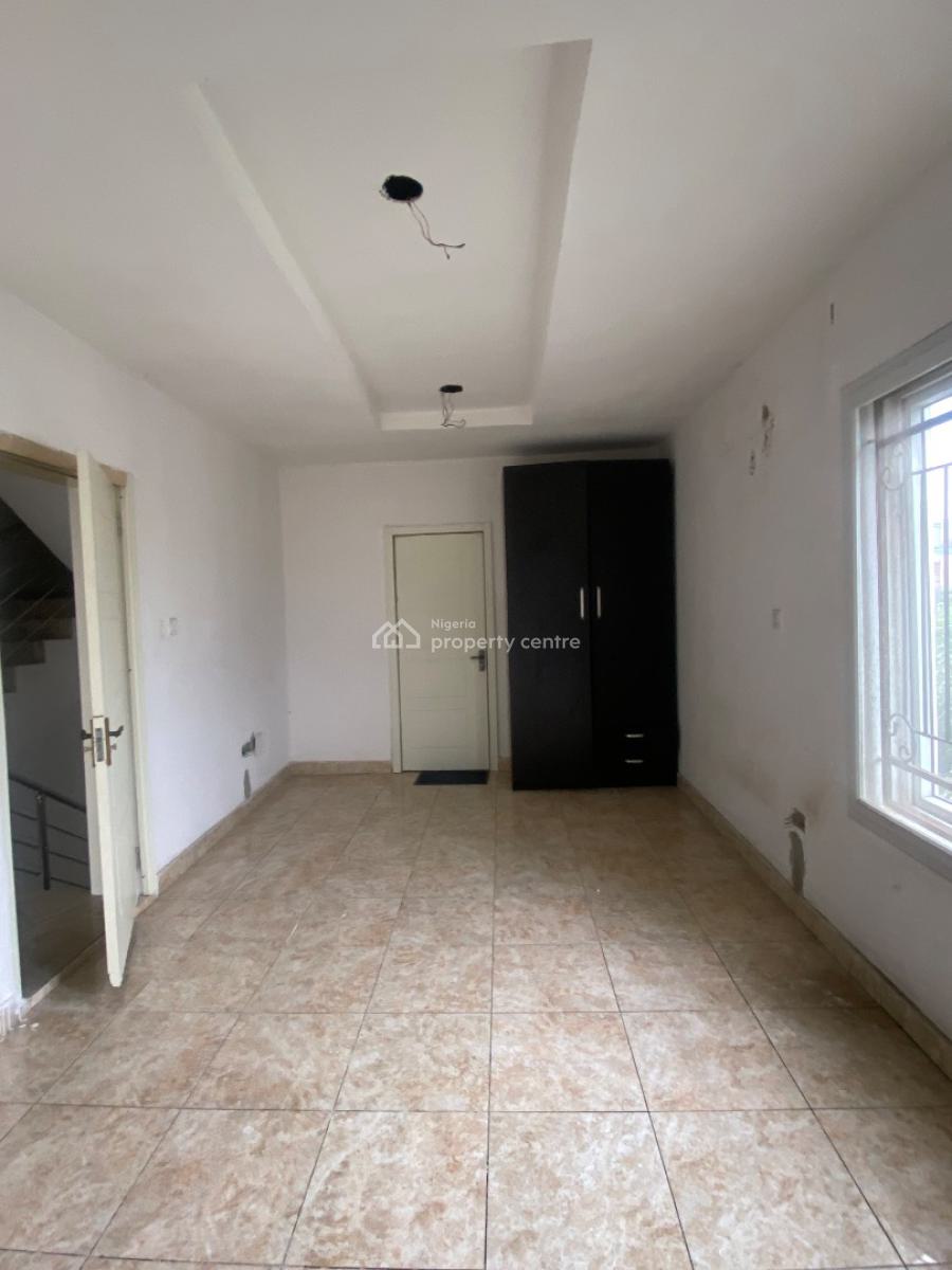 Lovely 3 Bedroom Terraced Duplex , Renovation Will Be Made, Chevron , in a Secured Estate, Lekki, Lagos, Terraced Duplex for Rent