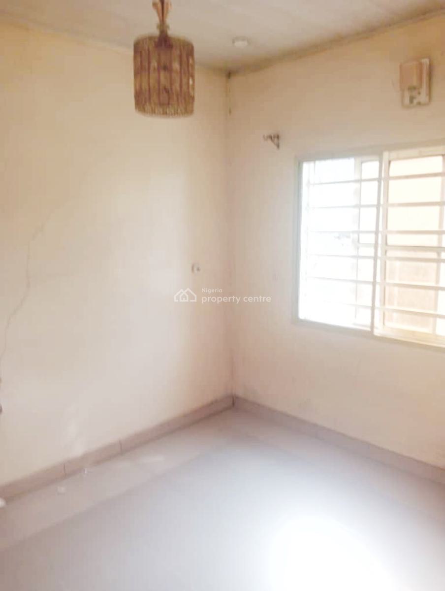 a Well Maintained Spacious 2 Bedroom Flat, Gra Phase 1, Magodo, Lagos, Flat / Apartment for Rent