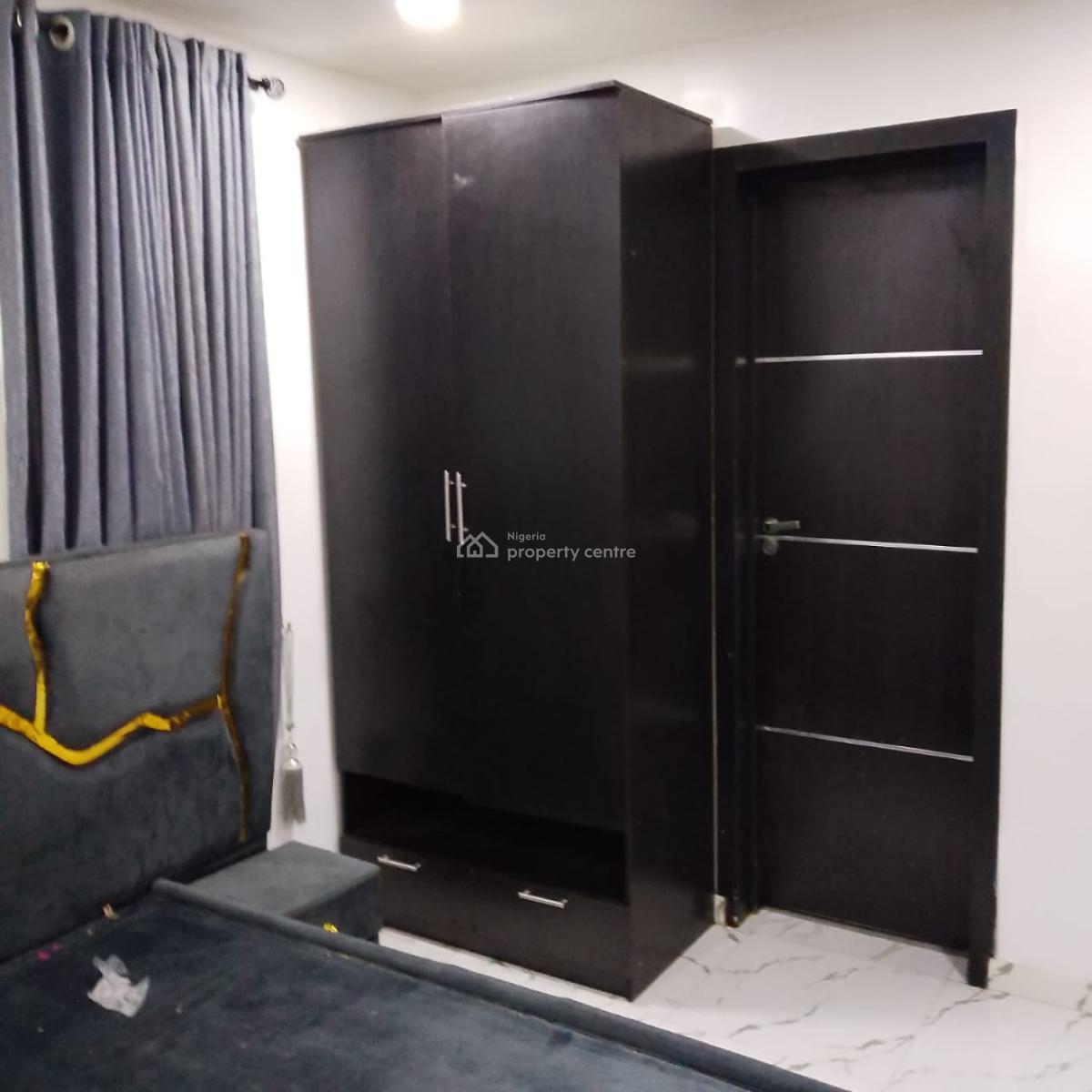 Spacious 1bedroom Flat with Open Kitchen in Good and Secured Environs, Ologolo, Lekki, Lagos, Mini Flat (room and Parlour) for Rent