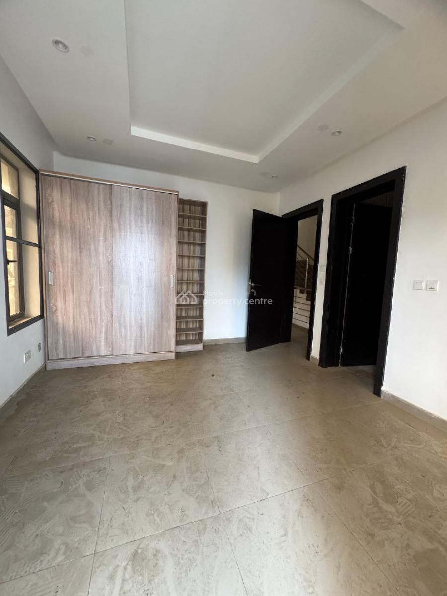 Well Bult Exquisite 4 Bedroom Terrace Duplex I with Bq, Located in a Serene, Beautiful and Secured Estate in Chevron, Lekki, Lagos, Terraced Duplex for Sale