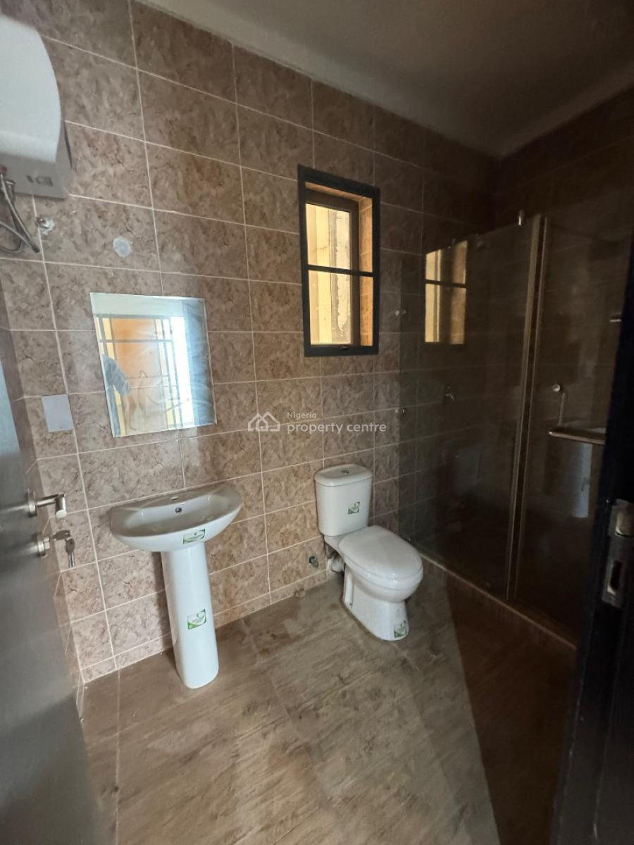 Well Bult Exquisite 4 Bedroom Terrace Duplex I with Bq, Located in a Serene, Beautiful and Secured Estate in Chevron, Lekki, Lagos, Terraced Duplex for Sale