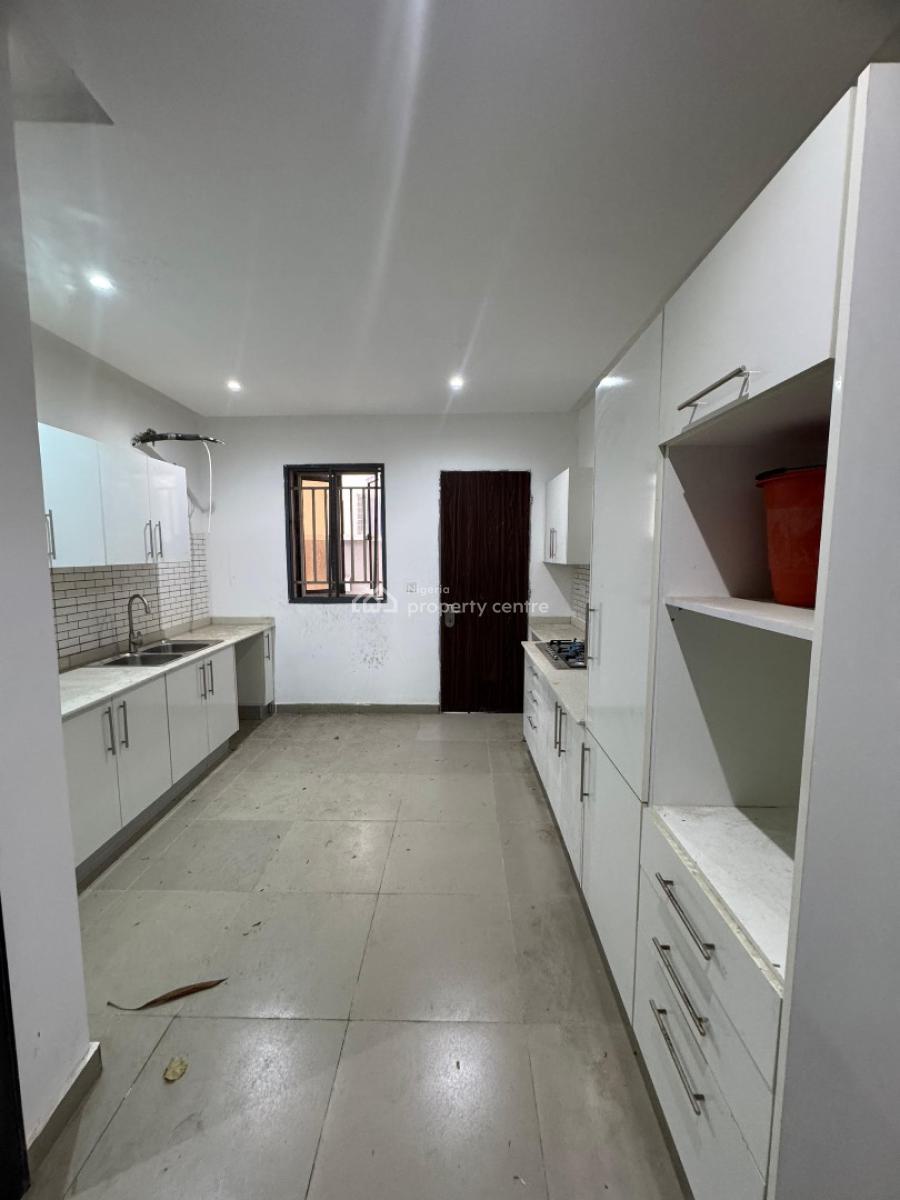 Well Bult Exquisite 4 Bedroom Terrace Duplex I with Bq, Located in a Serene, Beautiful and Secured Estate in Chevron, Lekki, Lagos, Terraced Duplex for Sale