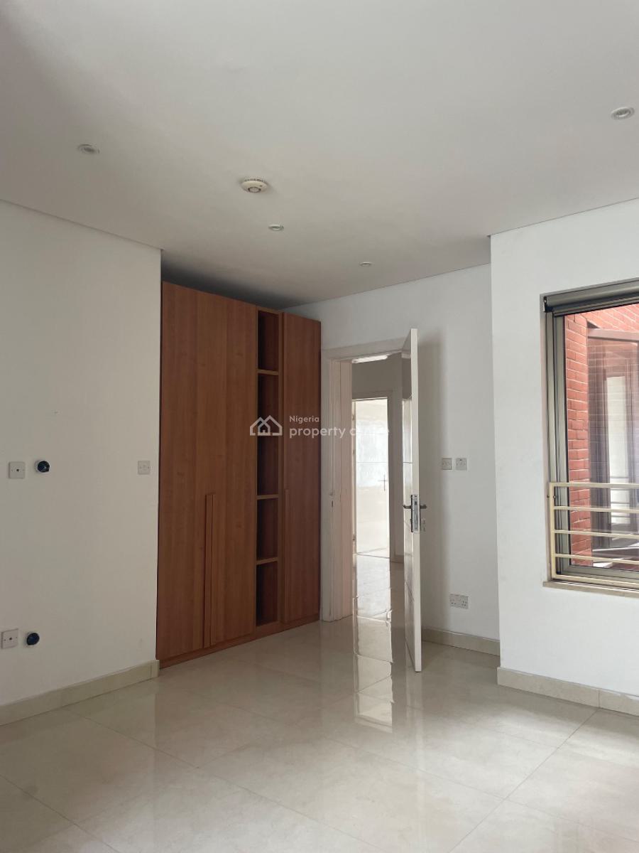Fully Service 3 Bedrooms Terrace, Pinnock Beach, Osapa, Lekki, Lagos, Terraced Duplex for Rent
