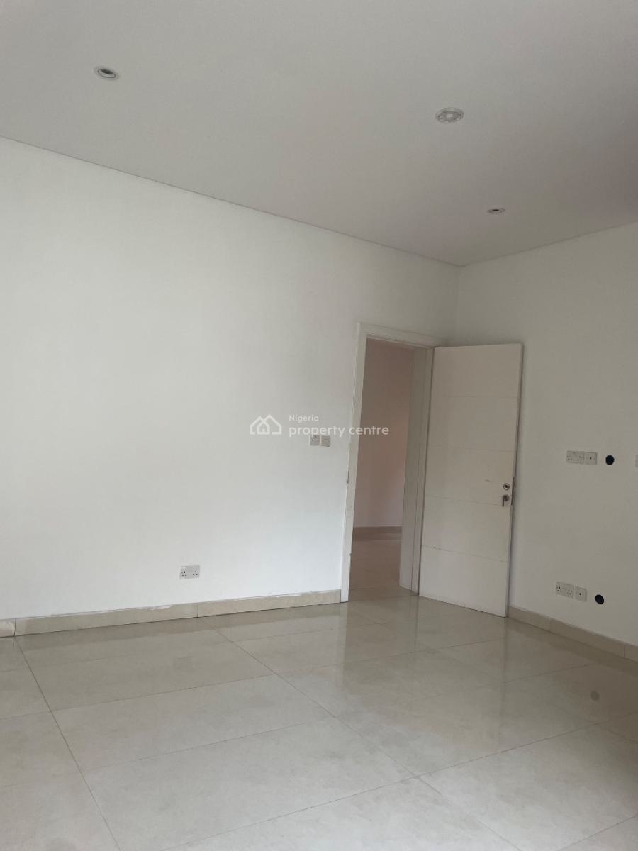 Fully Service 3 Bedrooms Terrace, Pinnock Beach, Osapa, Lekki, Lagos, Terraced Duplex for Rent