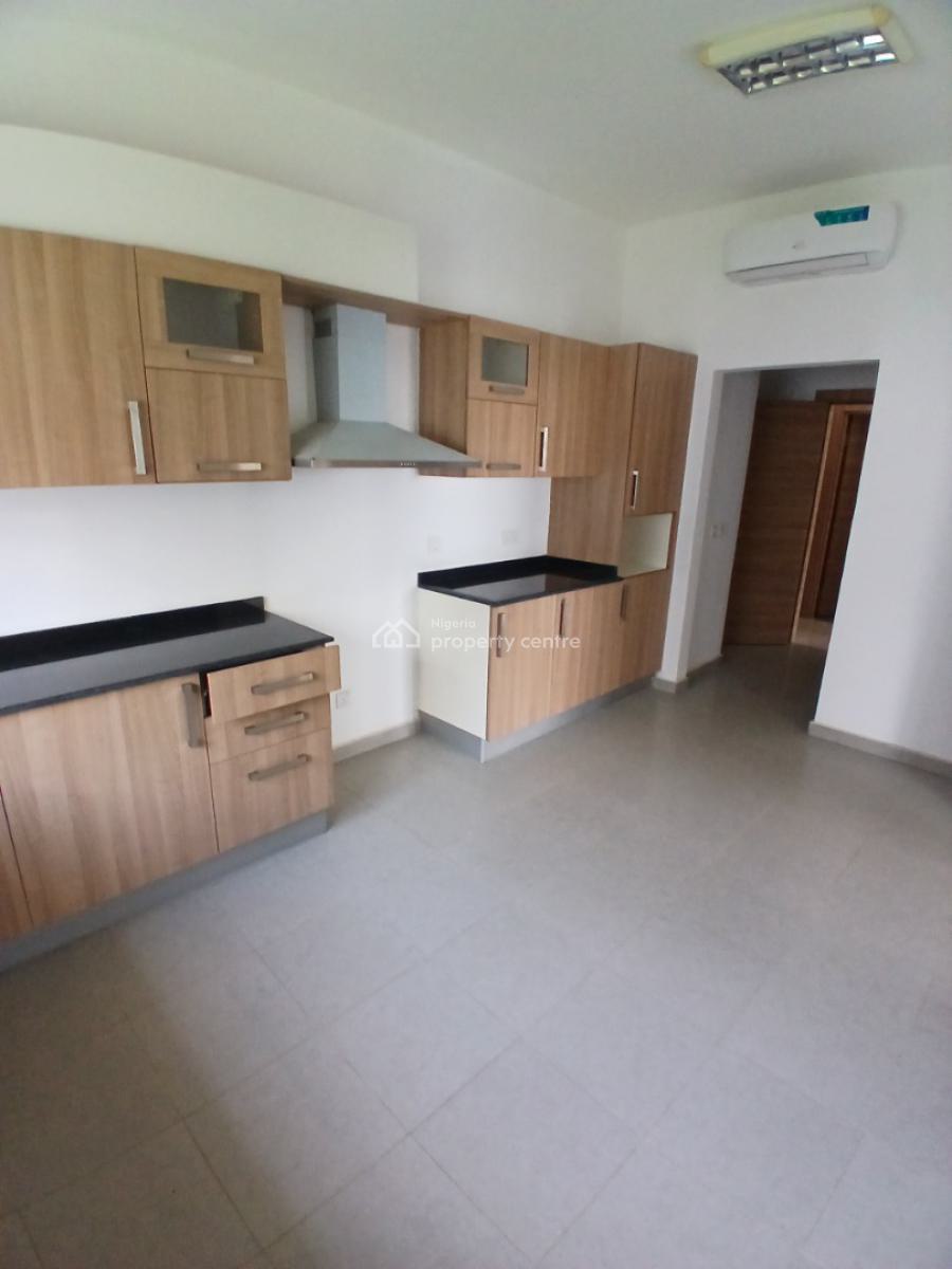 Newly Built 3 Bedroom with Bq Attached, Guzape District, Abuja, Flat / Apartment for Rent