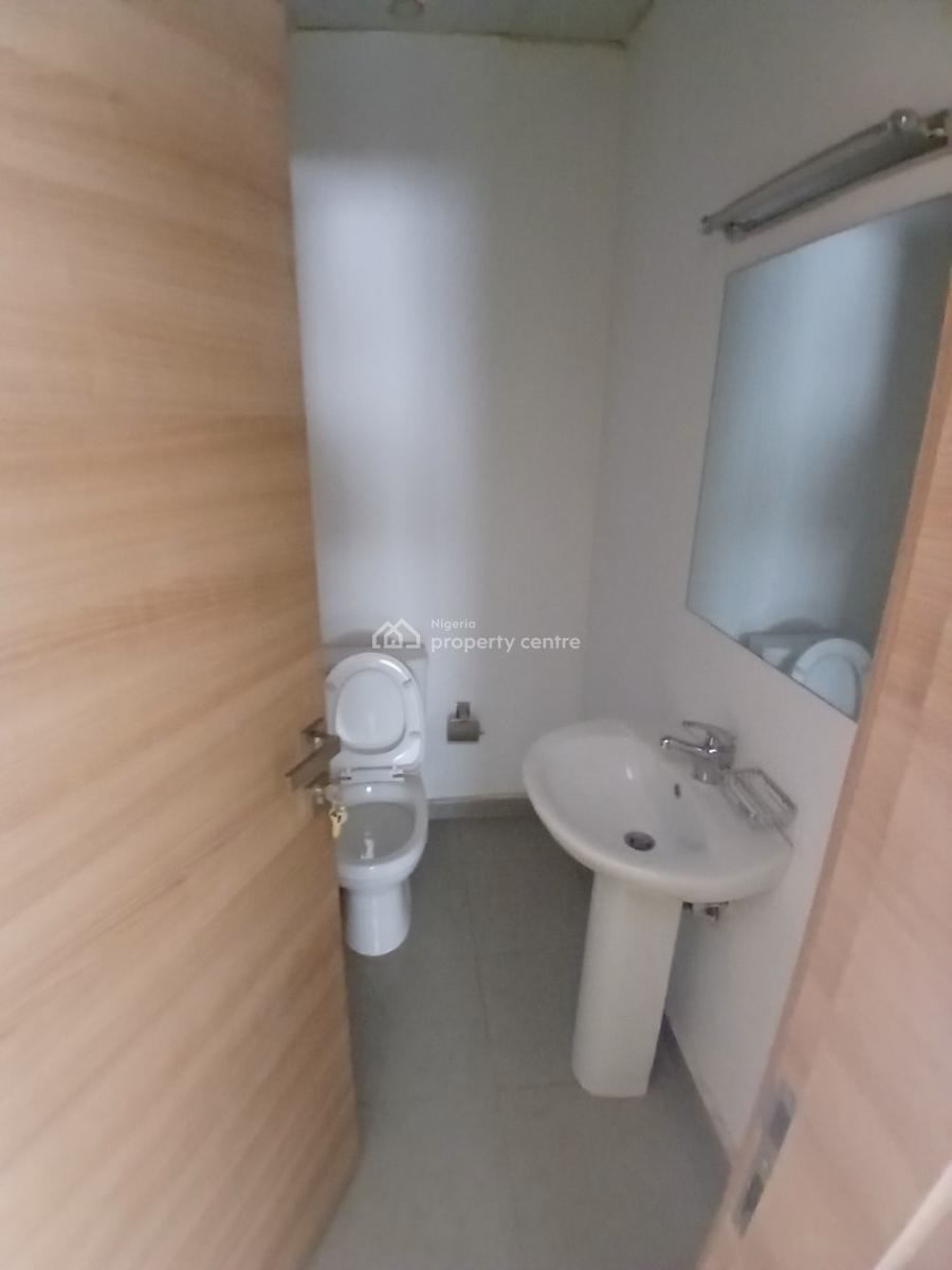Newly Built 3 Bedroom with Bq Attached, Guzape District, Abuja, Flat / Apartment for Rent