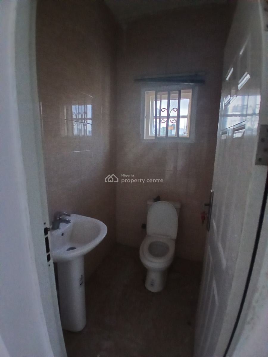 Renovated 3 Bedroom Flat, Guzape District, Abuja, Flat / Apartment for Rent