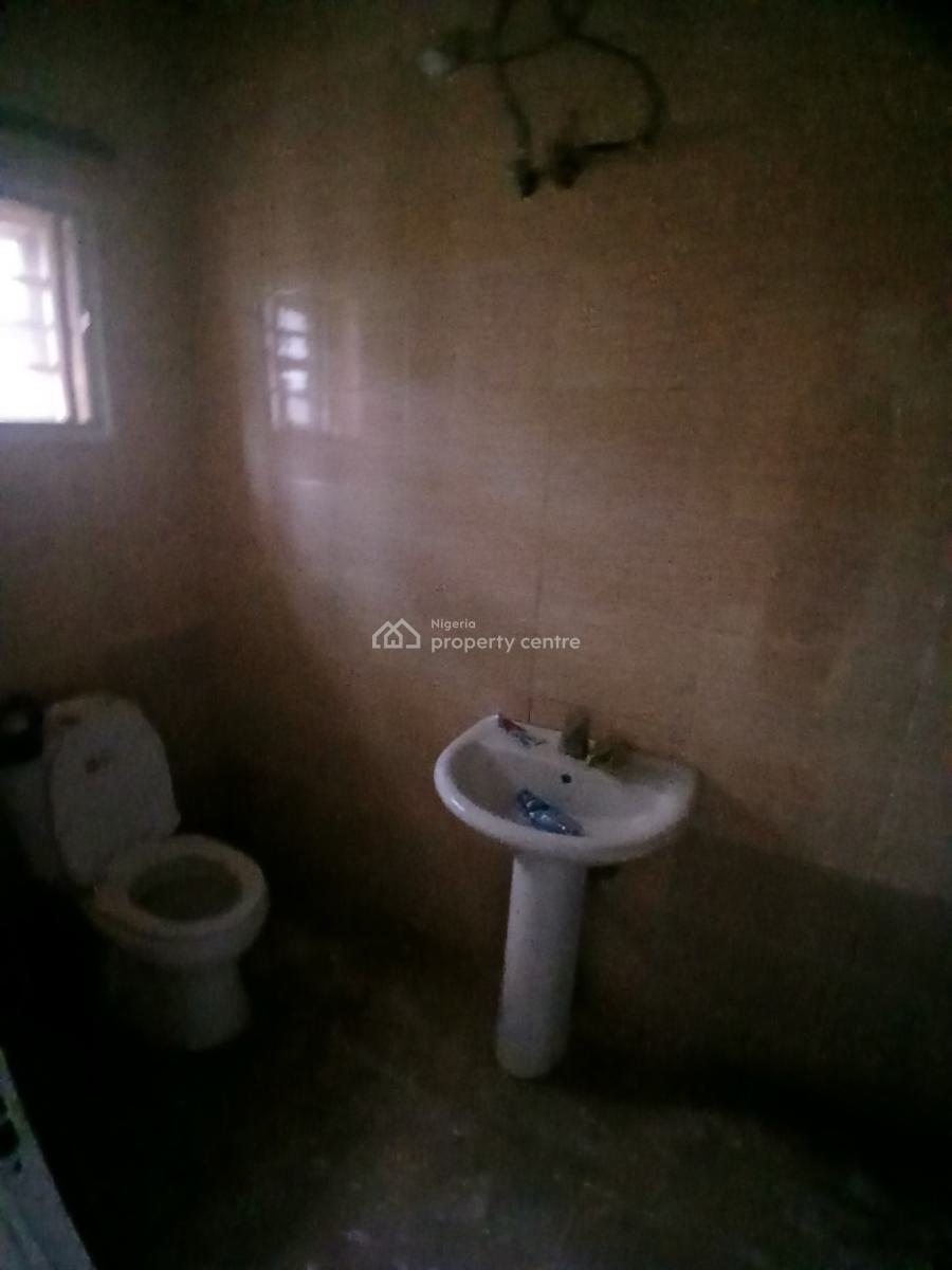 Renovated 3 Bedroom Flat, Guzape District, Abuja, Flat / Apartment for Rent