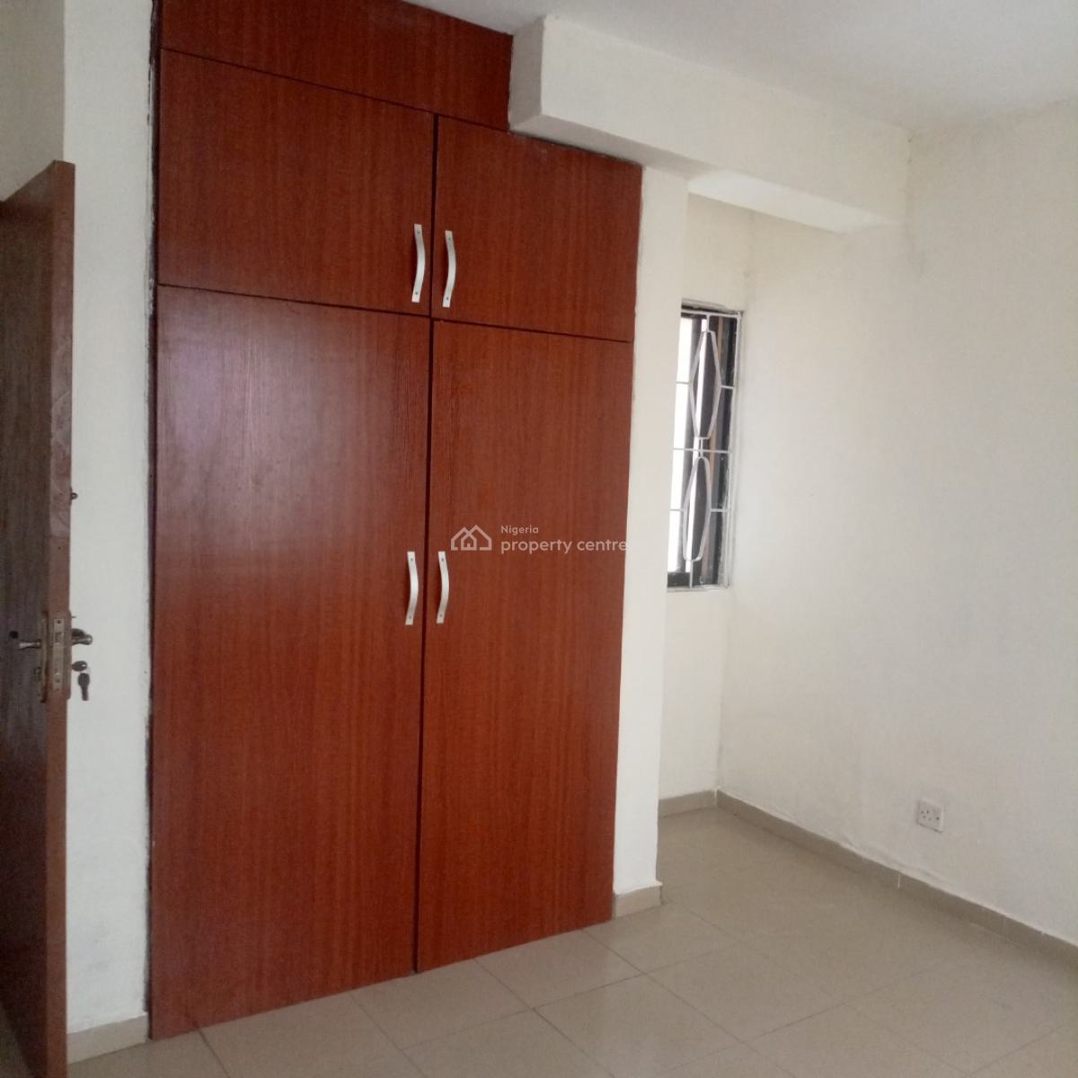 Nice and Spacious 3bedroom Flat in Surulere, Off Adelabu Road Surulere Lagos, Adelabu, Surulere, Lagos, Flat / Apartment for Rent