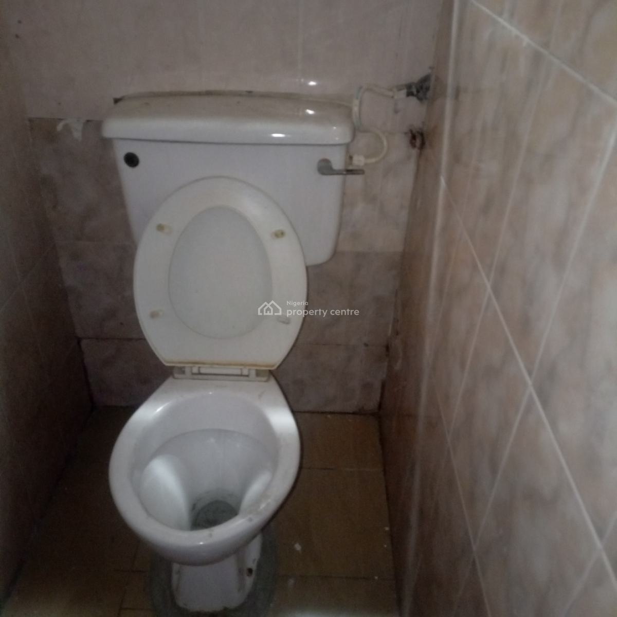 Nice and Spacious 3bedroom Flat in Surulere, Off Adelabu Road Surulere Lagos, Adelabu, Surulere, Lagos, Flat / Apartment for Rent