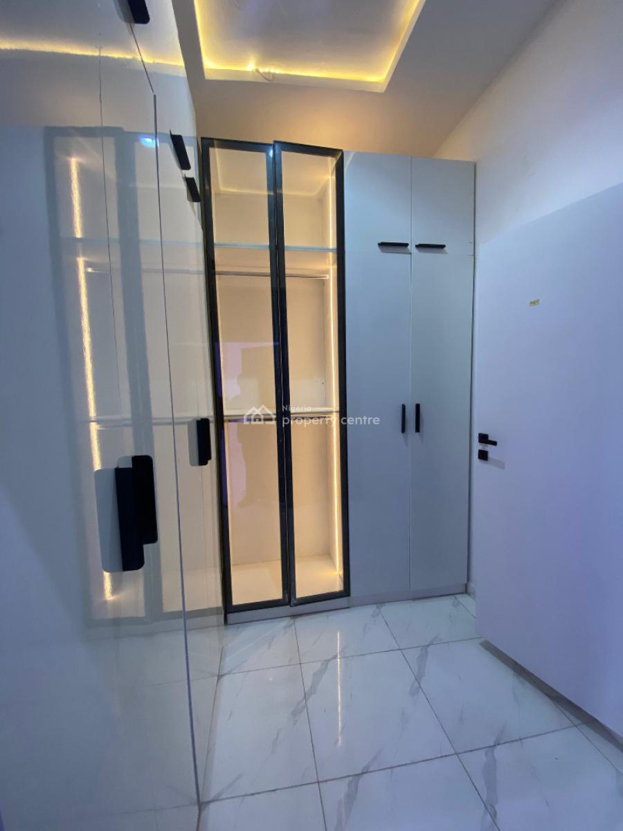 Extremely Spacious & Luxurious 6 Bedroom Fully Detached Duplex & Bq, Located in a Secured Estate with a Good Access Road Pool,elevator,, Ikota, Lekki, Lagos, House for Sale