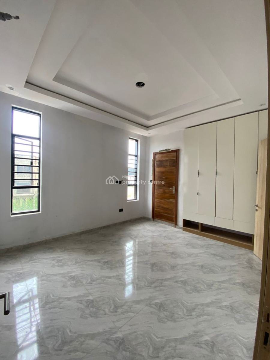 2 Beds Apartment Comes with Elevator, Pool and Gym., Ikota, Lekki, Lagos, Flat / Apartment for Rent
