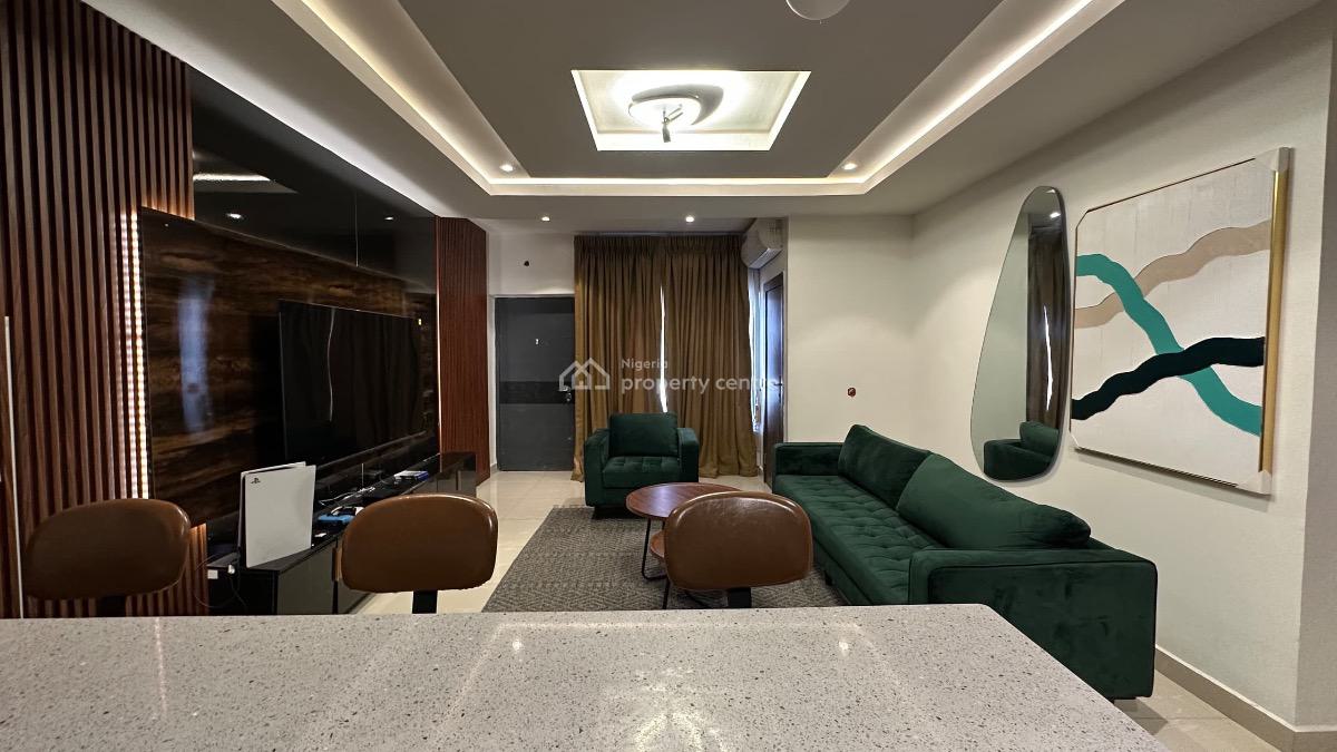 Exquisite 3 Bedroom Apartment with Ps5, Spar Road, Ikate, Lekki, Lagos, Flat / Apartment Short Let