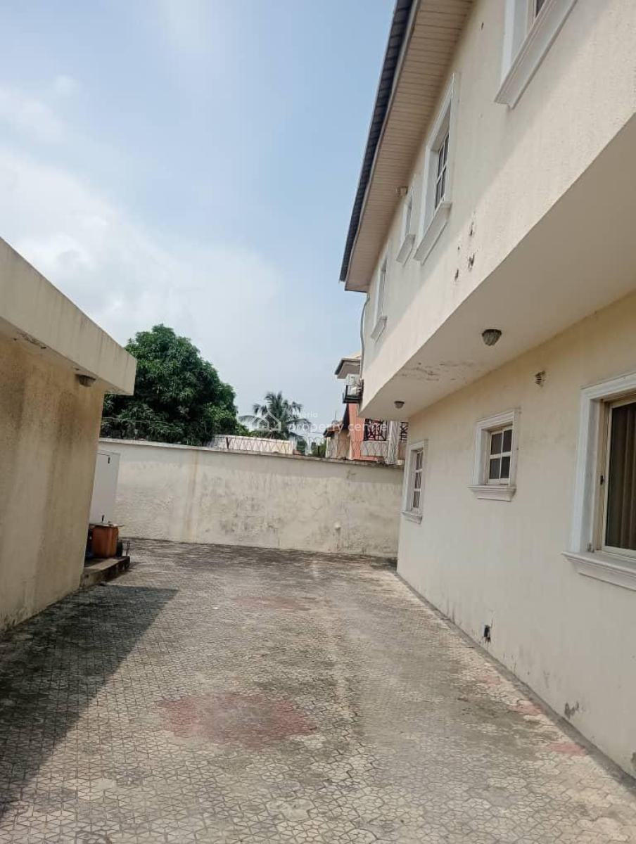 Spacious 2bedrooms Flat, Lekki Phase 1, Lekki, Lagos, Flat / Apartment for Rent