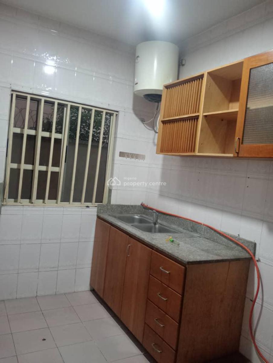 Spacious 2bedrooms Flat, Lekki Phase 1, Lekki, Lagos, Flat / Apartment for Rent