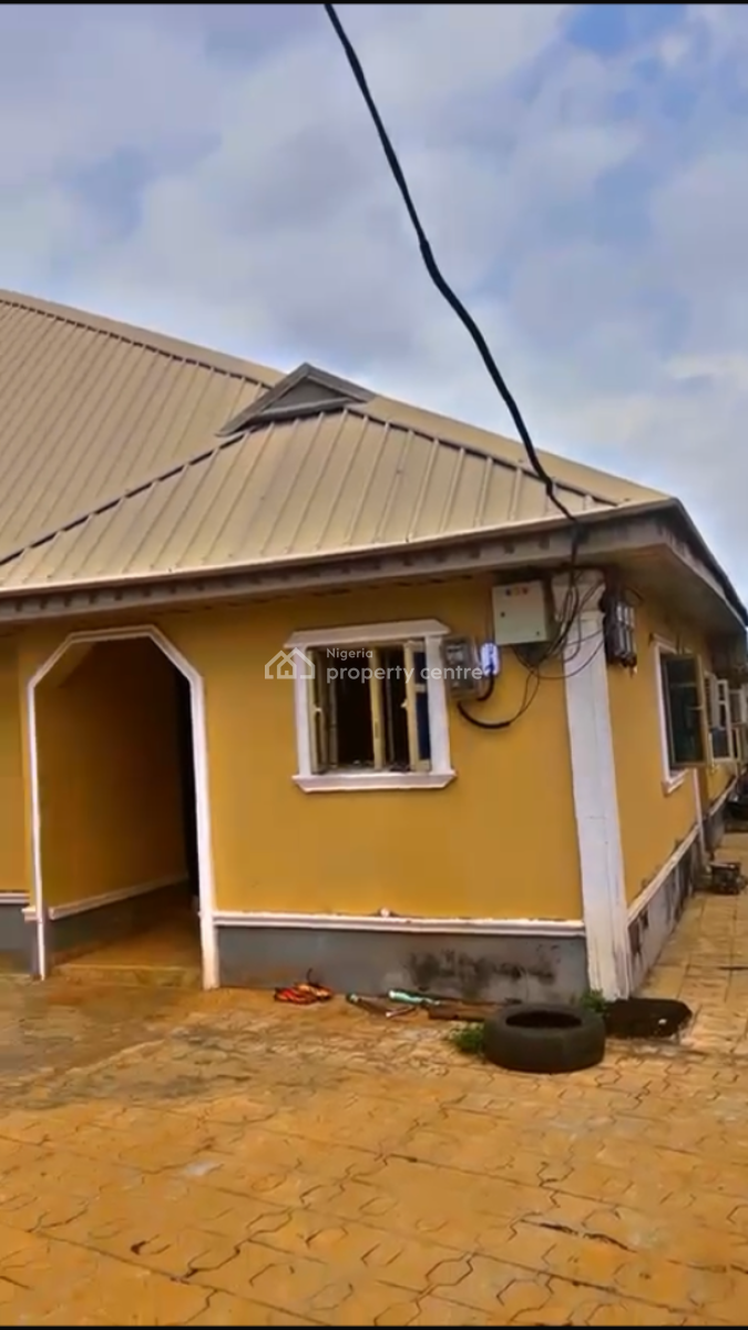 9 Units of Mini Flat, Fenced and Gated on a Full Plot of Land., Igbe-laara, Igbogbo, Ikorodu, Lagos, Block of Flats for Sale