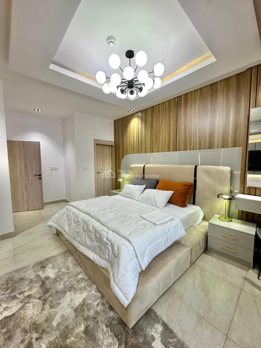 a Luxurious One Bedroom with Two Sitters  Jacuzzi  Massive Swimming Po, Lekki Phase 1, Lekki, Lagos, Flat / Apartment Short Let