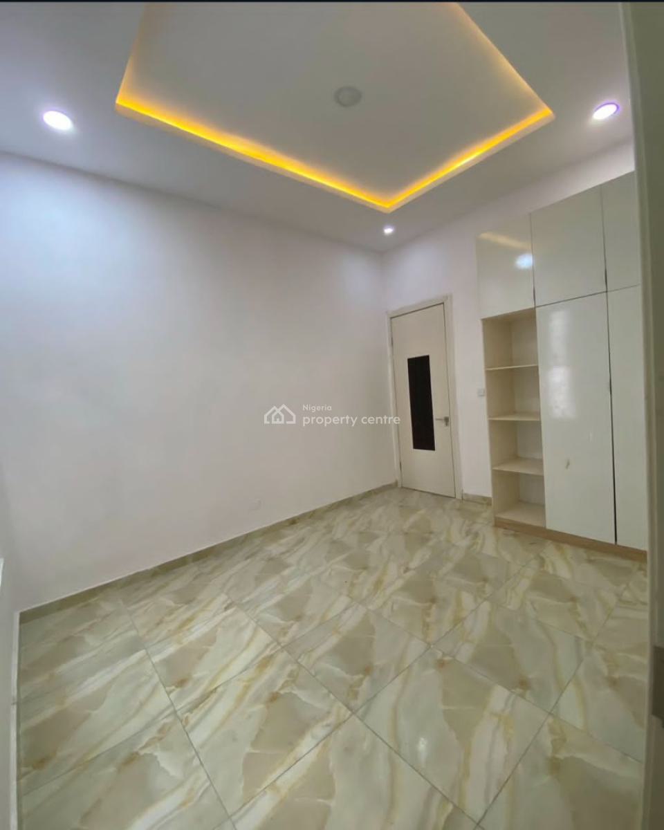 Luxury 2 Bedroom Apartment Sharing Kitchen with 1 Person., Oral Extension, Lekki, Lagos, Flat / Apartment for Rent