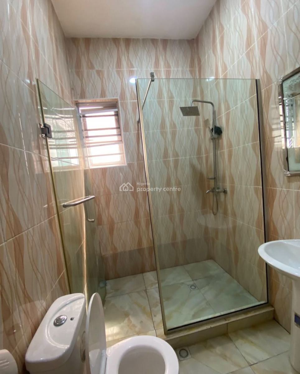 Luxury 2 Bedroom Apartment Sharing Kitchen with 1 Person., Oral Extension, Lekki, Lagos, Flat / Apartment for Rent