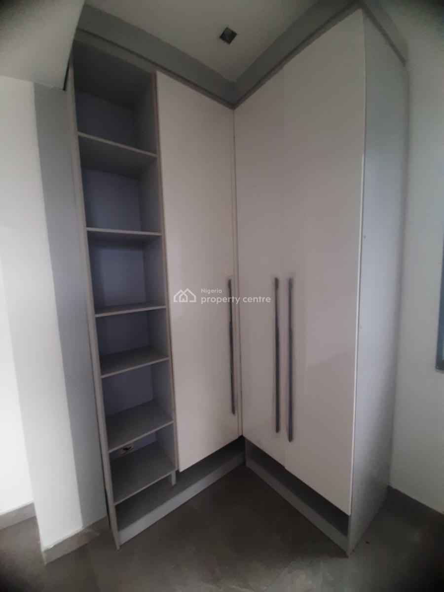 2, Lekki Phase 1, Lekki, Lagos, Flat / Apartment for Rent