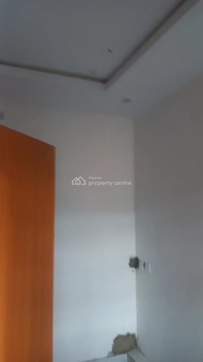 Brand New Self Contain with Water Heater and Wardrobe., Adekunle, Yaba, Lagos, Self Contain (single Rooms) for Rent