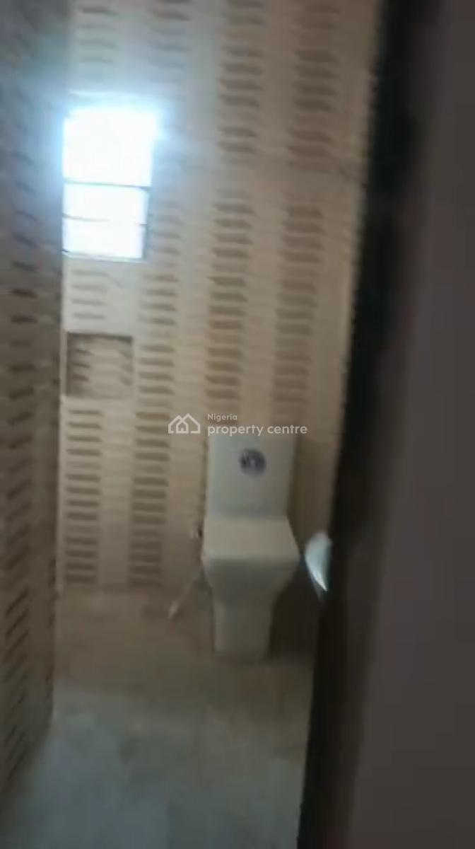 Brand New Self Contain with Water Heater and Wardrobe., Adekunle, Yaba, Lagos, Self Contain (single Rooms) for Rent