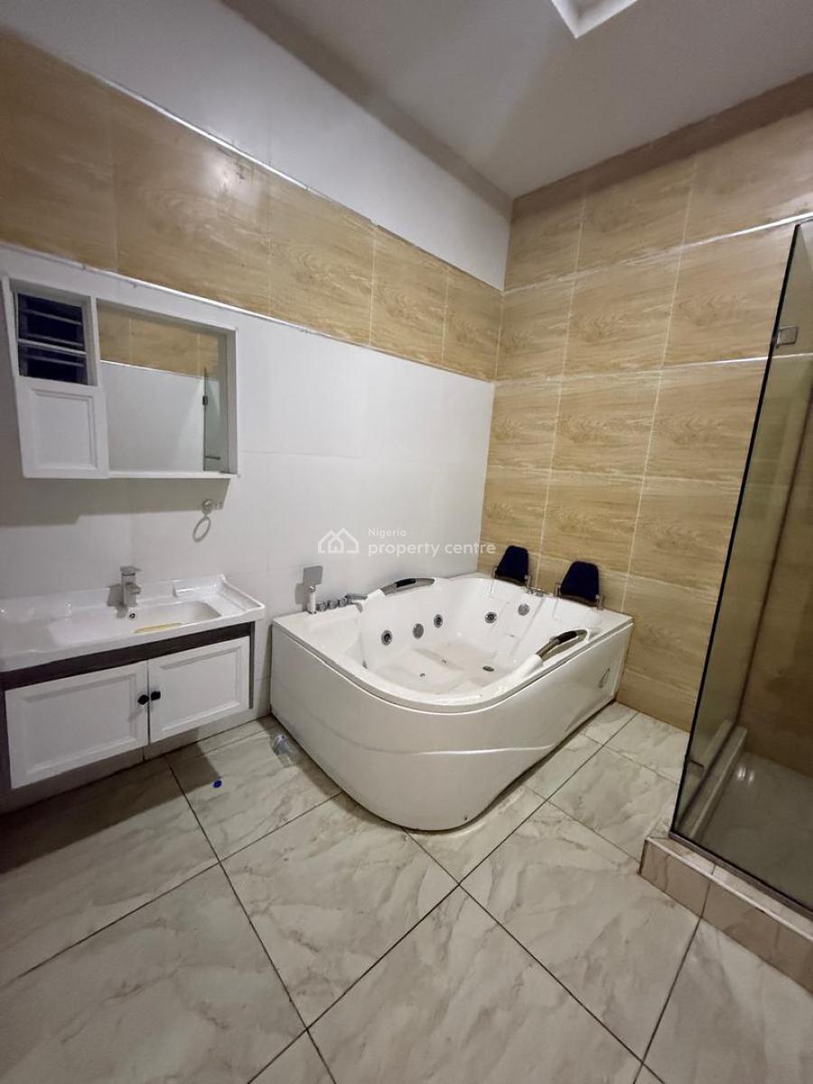 Luxury Masters Bedroom in a Shared Apartment, Oral Extension, Lekki, Lagos, Self Contain (single Rooms) for Rent