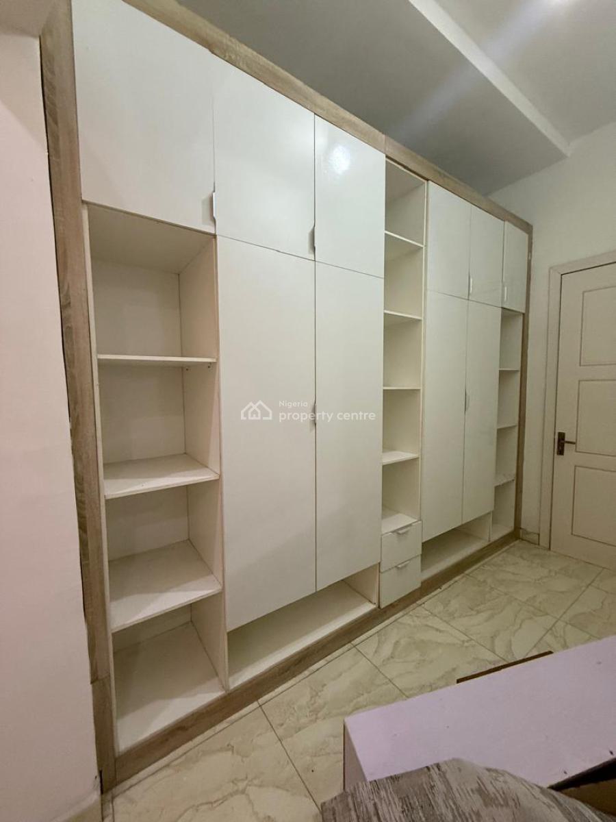 Luxury Masters Bedroom in a Shared Apartment, Oral Extension, Lekki, Lagos, Self Contain (single Rooms) for Rent