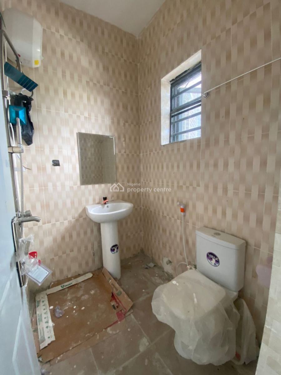 a Well Built 2bedroom Flat, Beach Road Abraham Adesunya, Lekki Phase 2, Lekki, Lagos, Flat / Apartment for Rent