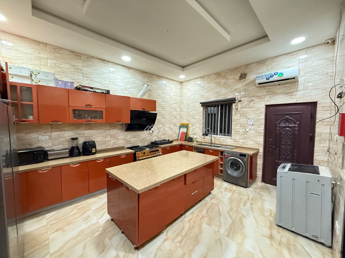 Fully Furnished 6 Rooms Apartment with a Big Lounge, Ikate Elegushi, Lekki, Lagos, Commercial Property for Rent