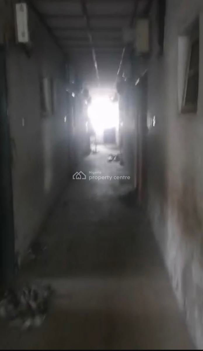 a Standard, Executive Solid Building, Itire-ikate, Surulere, Lagos, Block of Flats for Sale
