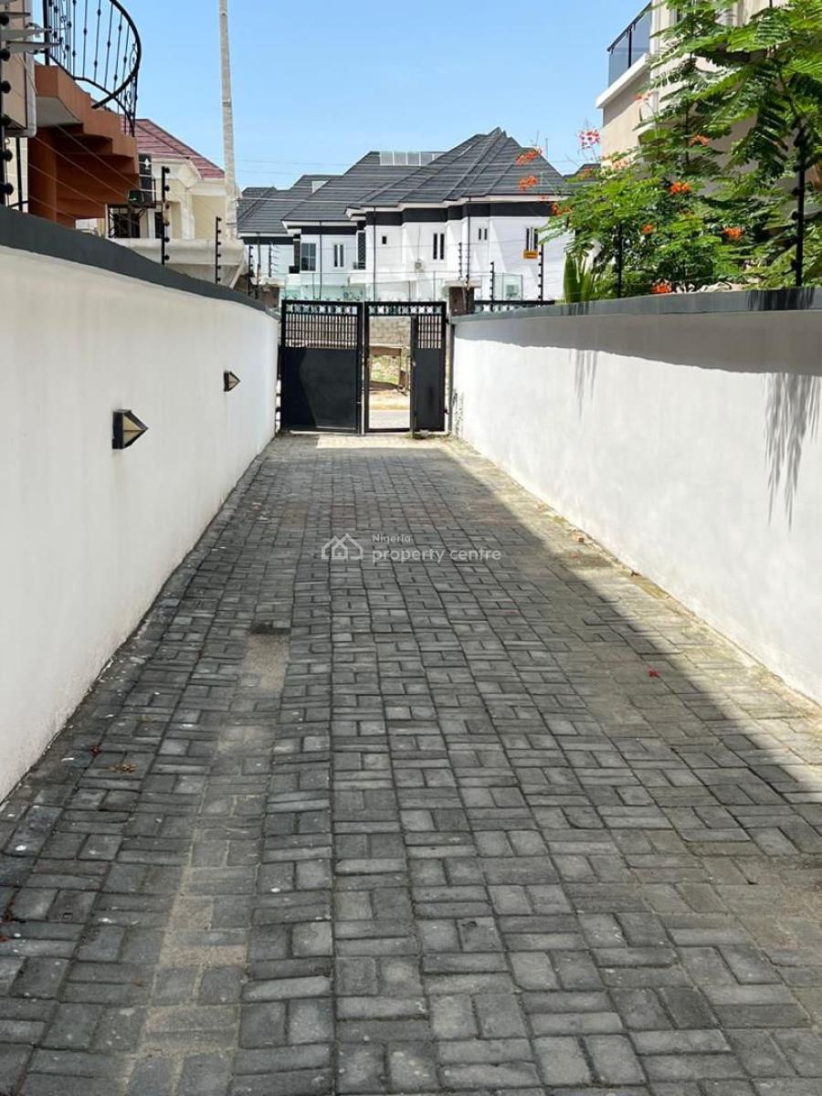 a Big Studio Apartment/room Self Contained, Chevron Alternative/gated Estate, Lekki Phase 2, Lekki, Lagos, Self Contain (single Rooms) for Rent