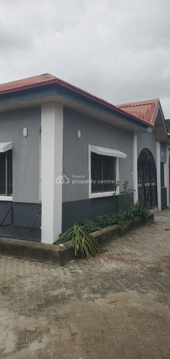 a 3 Bedroom Bungalow in Alone Compound, Ologunfe Bustop, Ibeju-lekki Lagos, Ajah, Lagos, Flat / Apartment for Rent