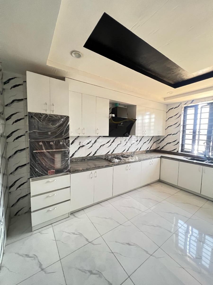 Stunning 2bedroom Apartment with Pool, Gym and Elevator, Ikate Elegushi, Lekki, Lagos, Flat / Apartment for Sale