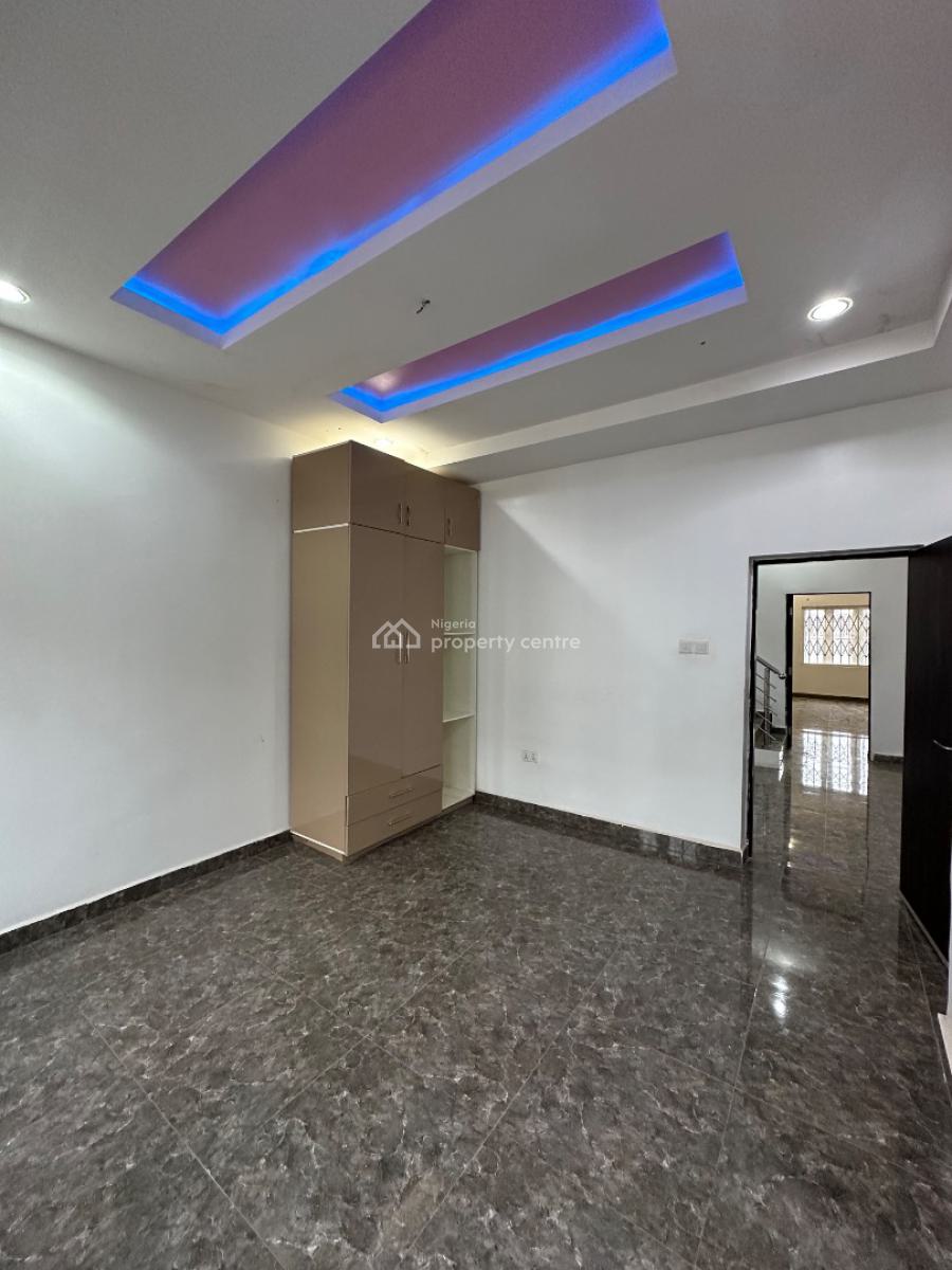 Standard 4bedroom Terrace Duplex with a Bq, Gaduwa, Abuja, Terraced Duplex for Sale