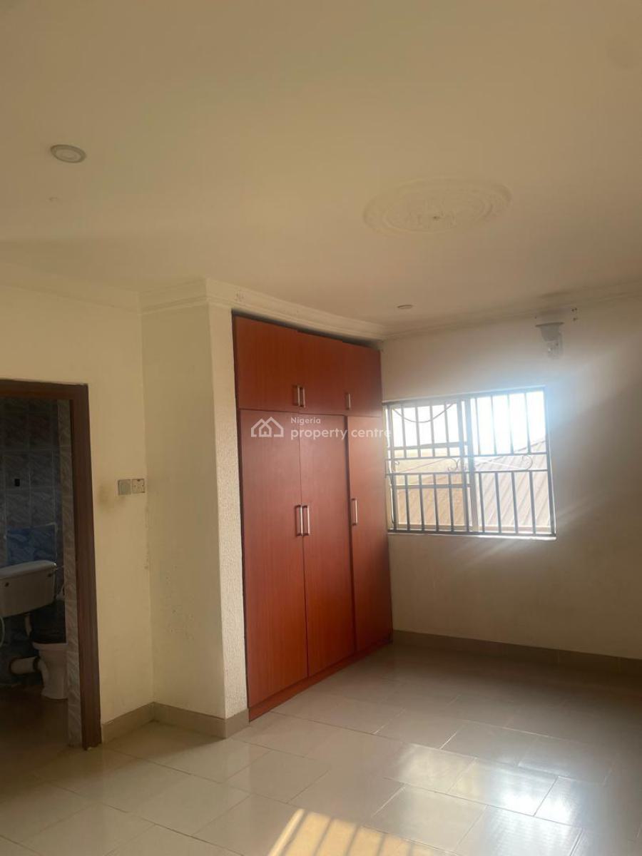 3bedroom Flat at Magodo Gra Phase 1, Magodo Gra Phase 1, Gra Phase 1, Magodo, Lagos, Flat / Apartment for Rent