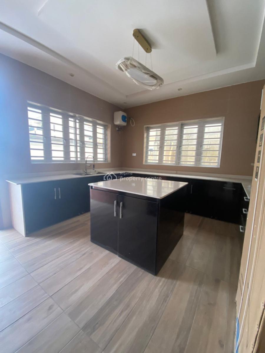 5 Bedroom Detached with Bq, Chevron, Lekki, Lagos, Detached Duplex for Sale