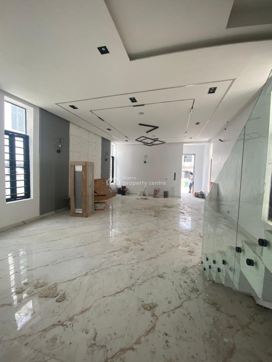 5 Bedroom Detached, Secure Estate Around, Vgc, Lekki, Lagos, Detached Duplex for Sale