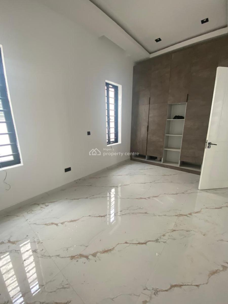 5 Bedroom Detached, Secure Estate Around, Vgc, Lekki, Lagos, Detached Duplex for Sale