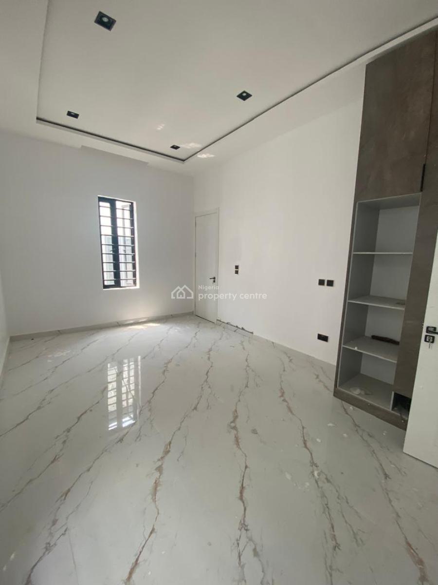 5 Bedroom Detached, Secure Estate Around, Vgc, Lekki, Lagos, Detached Duplex for Sale