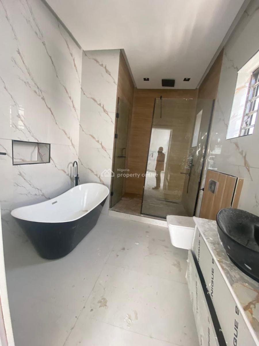 5 Bedroom Detached, Secure Estate Around, Vgc, Lekki, Lagos, Detached Duplex for Sale