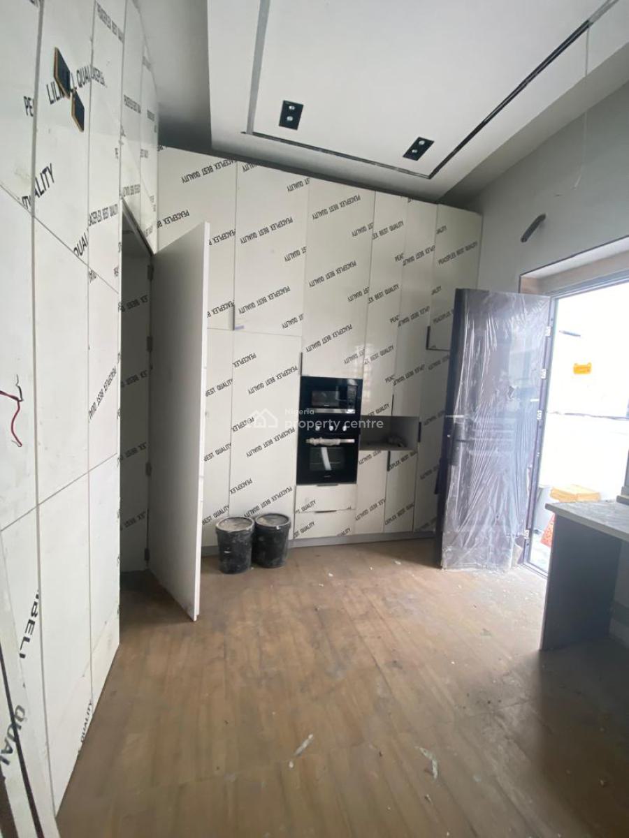5 Bedroom Detached, Secure Estate Around, Vgc, Lekki, Lagos, Detached Duplex for Sale