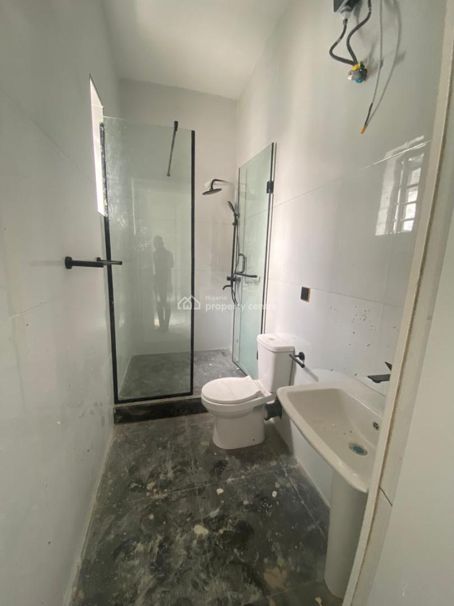 5 Bedroom Detached, Secure Estate Around, Vgc, Lekki, Lagos, Detached Duplex for Sale