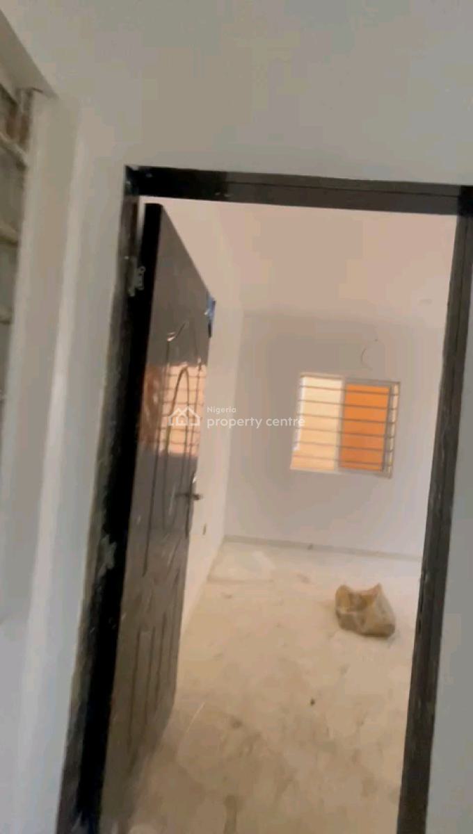 a Partially Furnished and Standard Miniflat, Upstairs with 2t2b,, Off Pedro Road, Shomolu, Lagos, Mini Flat (room and Parlour) for Rent