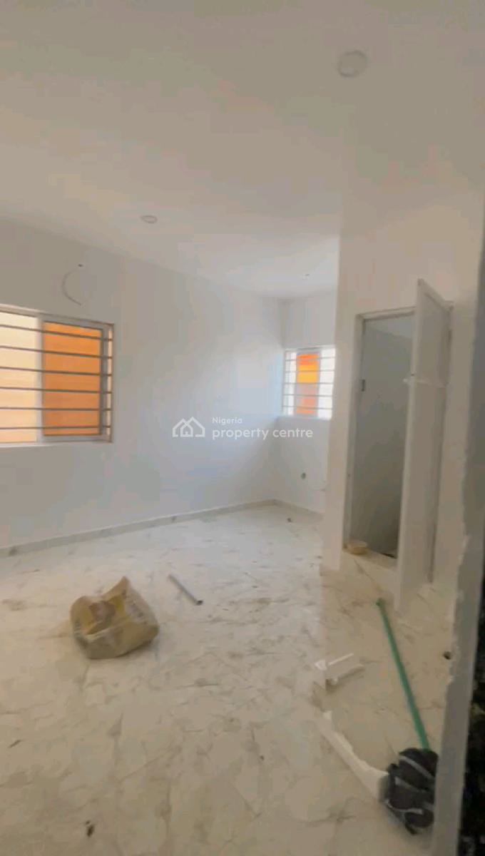 a Partially Furnished and Standard Miniflat, Upstairs with 2t2b,, Off Pedro Road, Shomolu, Lagos, Mini Flat (room and Parlour) for Rent