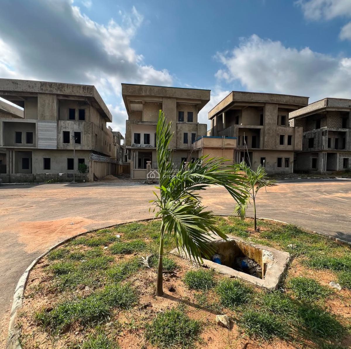 6 Bedrooms Fully Detached Duplex, Kukwaba, Abuja, Detached Duplex for Sale