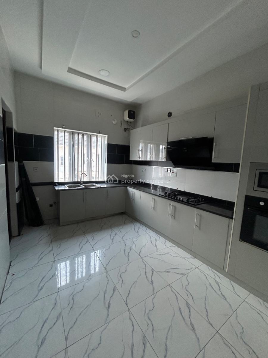 Well Maintained and Spacious 3bedroom Apartment, Osapa, Lekki, Lagos, Flat / Apartment for Rent