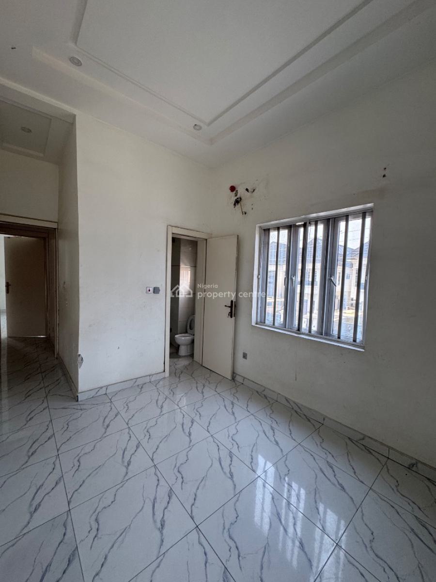 Spacious 3 Bedroom Apartment, Canal West Estate, Osapa, Lekki, Lagos, Flat / Apartment for Rent