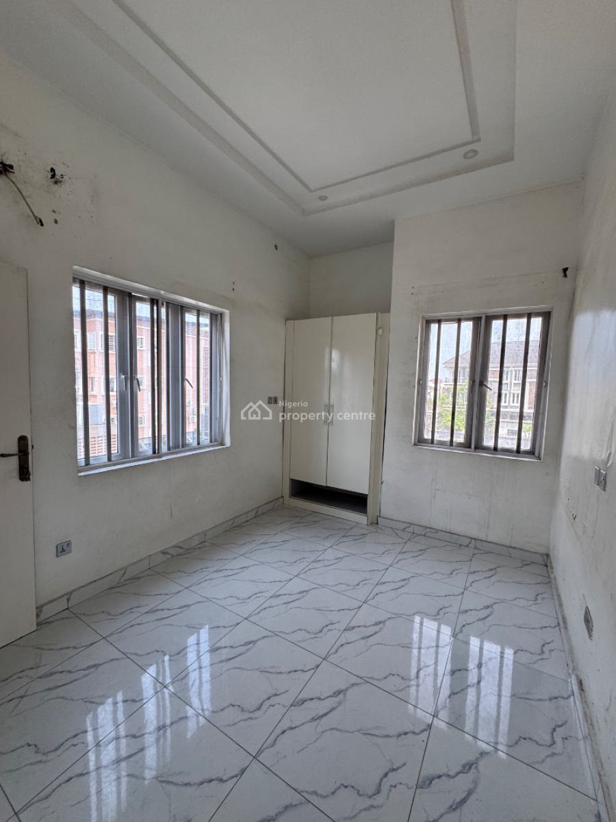 Spacious 3 Bedroom Apartment, Canal West Estate, Osapa, Lekki, Lagos, Flat / Apartment for Rent