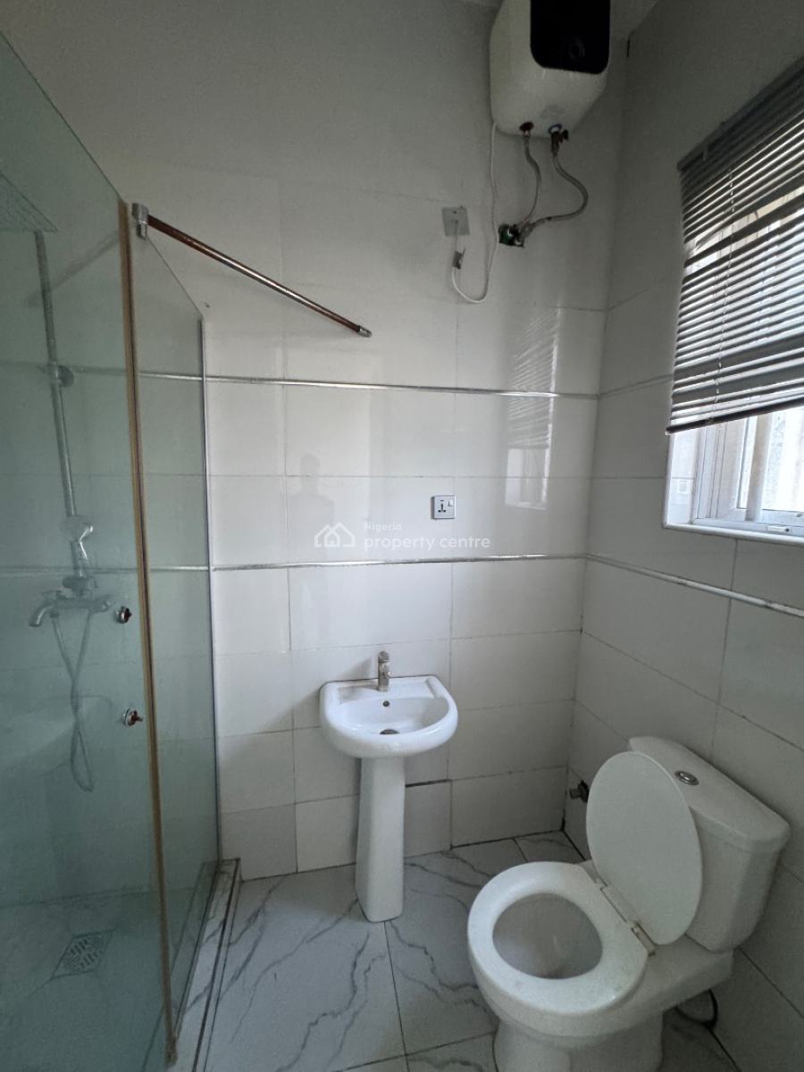 Spacious 3 Bedroom Apartment, Canal West Estate, Osapa, Lekki, Lagos, Flat / Apartment for Rent
